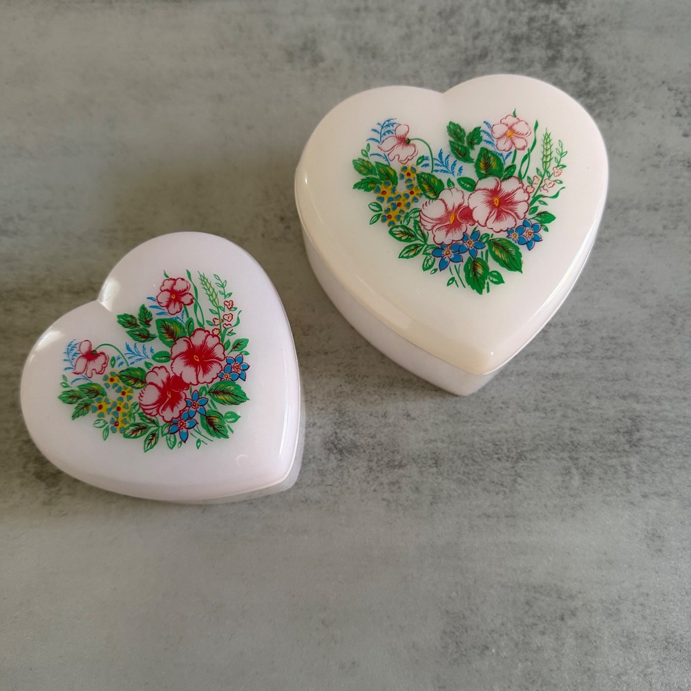 Vintage Heart Floral Trinket Box Set White Plastic Jewelry Case Made in HK